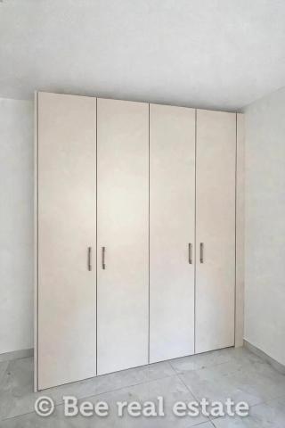 231101105-78