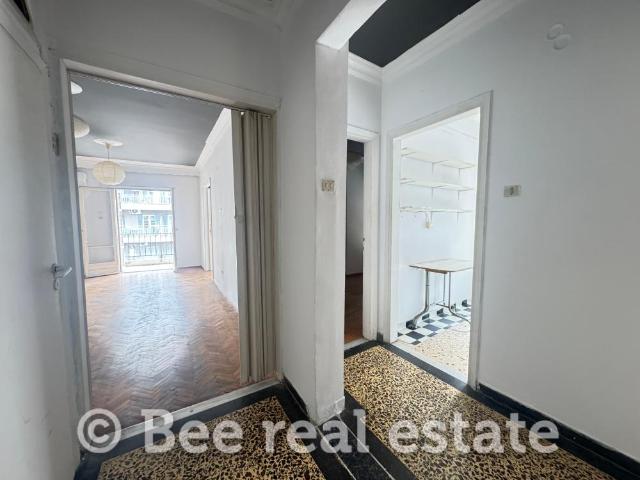 231001037-183