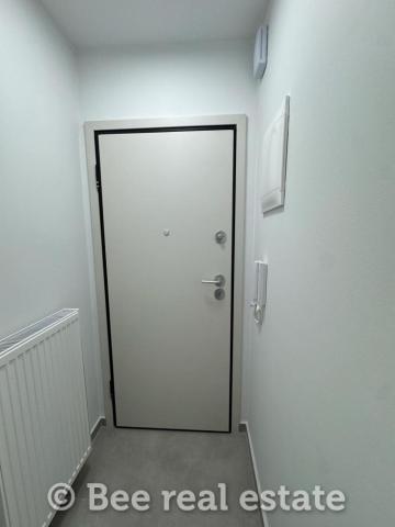 231101016-335